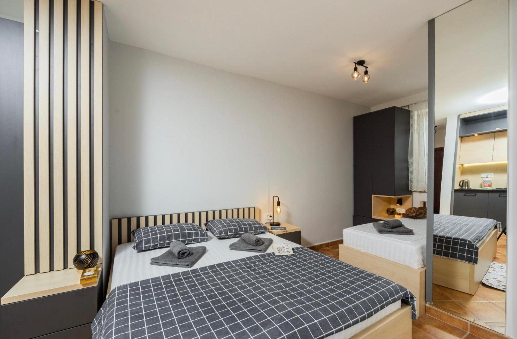Adzic Apartments Budua Esterno foto
