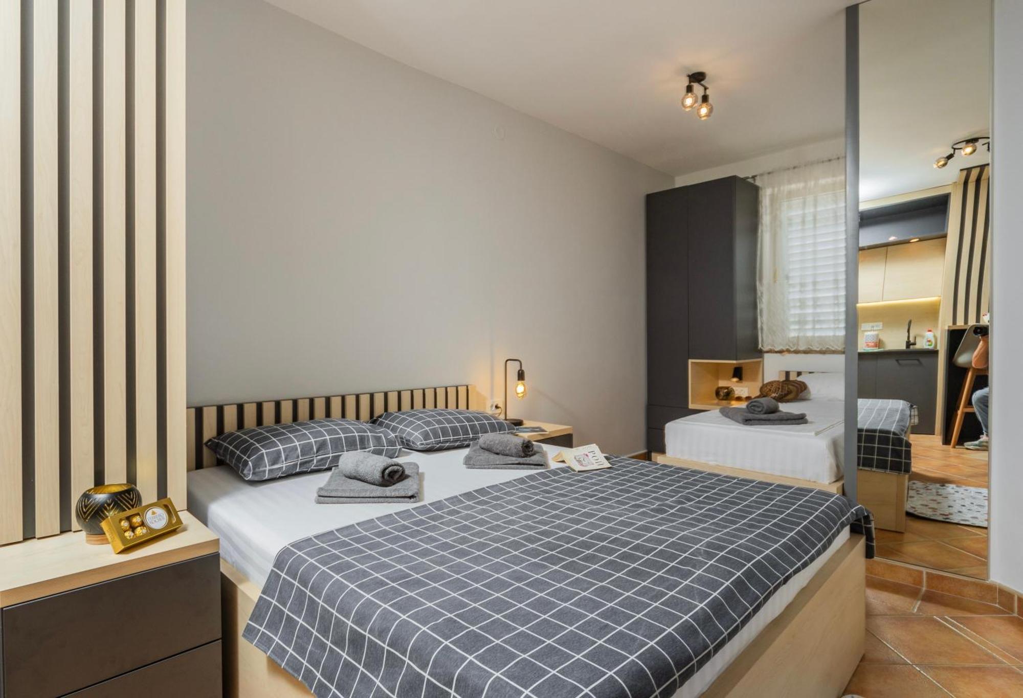 Adzic Apartments Budua Esterno foto